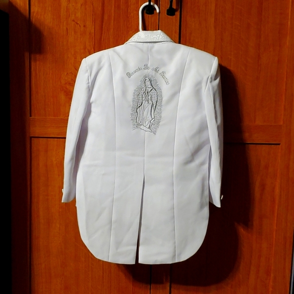 Tuxedo/Suit, boys size 5, white, Bautizo/Baptism - Picture 3 of 5
